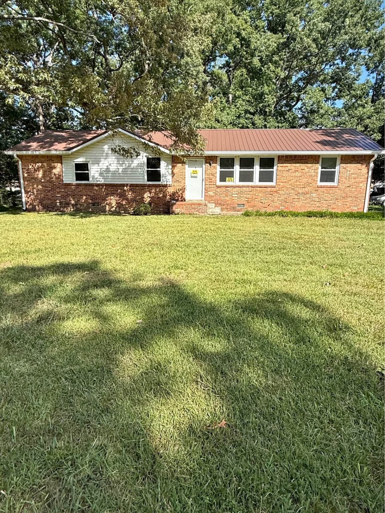 Photo of 1209 Woodcrest Dr